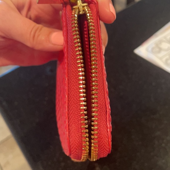 Tory Burch zip wallet in raspberry - Picture 4 of 5